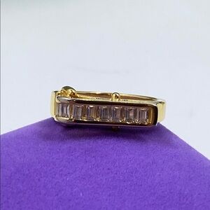 💛 Elegant 18k Gold Baguette CZ “Belt” Ring
